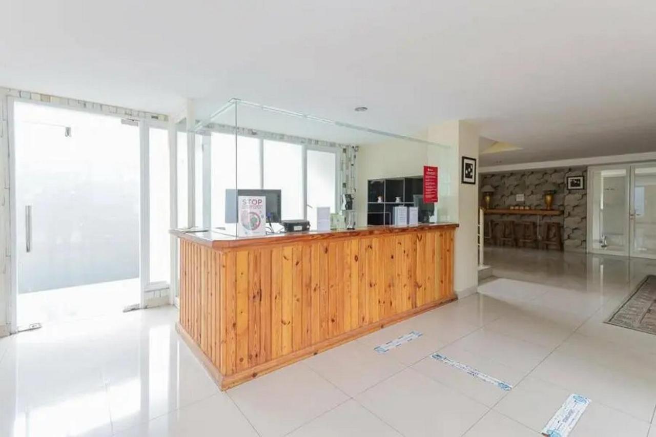 Collection O 91288 Chrysant Premiere Residence Malang Extérieur photo