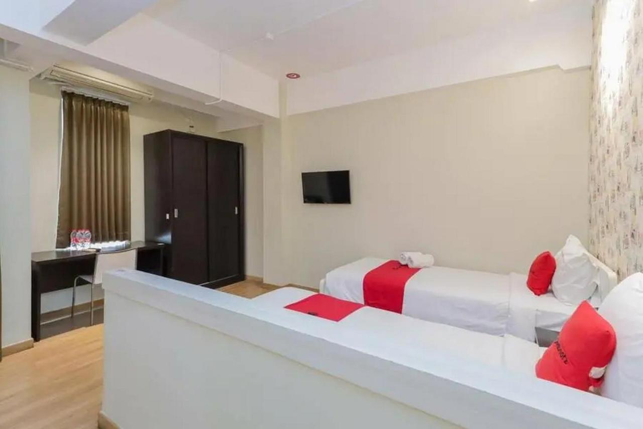 Collection O 91288 Chrysant Premiere Residence Malang Extérieur photo